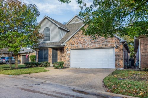 1301 Essex Grn, College Station, TX, 77845-8339 | Card Image