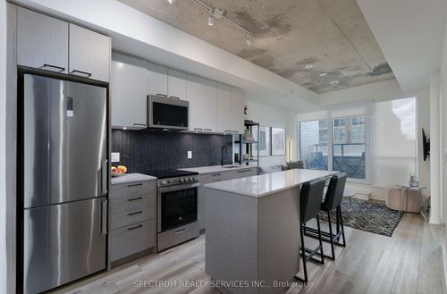 215-1808 St Clair Ave W, Toronto, ON, M6N0C1 | Card Image