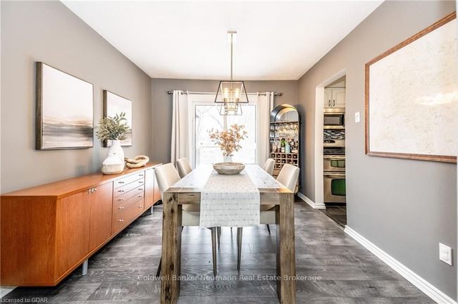 18 Crestwood Dr, House other with 3 bedrooms, 2 bathrooms and 4 parking in Cambridge ON | Image 9