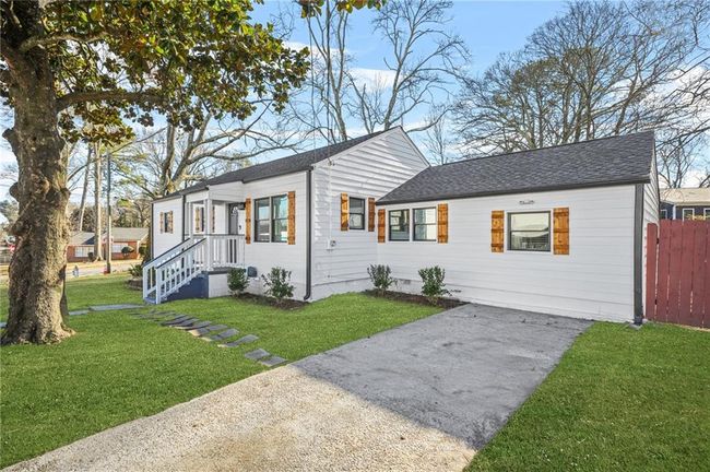 1092 Donnelly Ave Sw, House other with 3 bedrooms, 3 bathrooms and null parking in Atlanta GA | Image 4