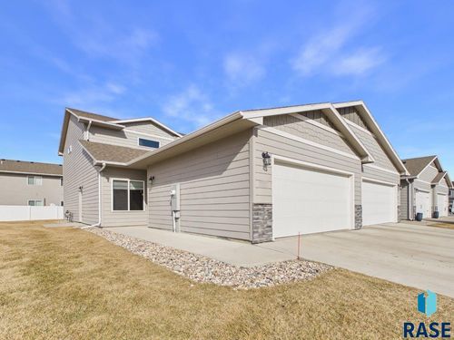 9051 W Wisdom Pl W Place W, Sioux Falls, SD, 57106 | Card Image