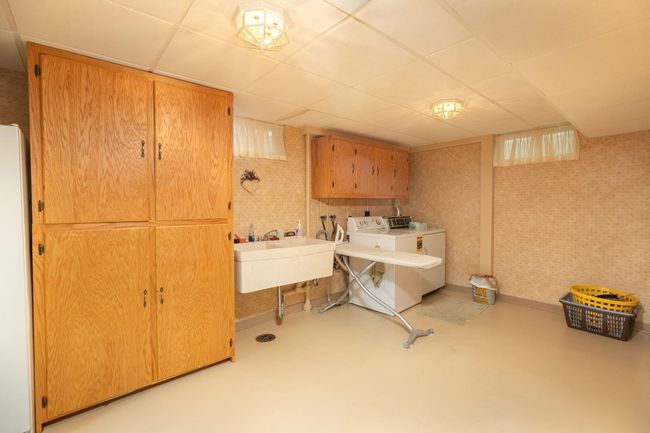 31-web-or-mls-31-Laundry.jpg | Image 31