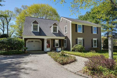 4 Newell Dr, Medfield, MA, 02052-1538 | Card Image