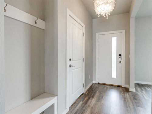 10716 Nw 20th St, Yukon, OK, 73099-3291 | Card Image