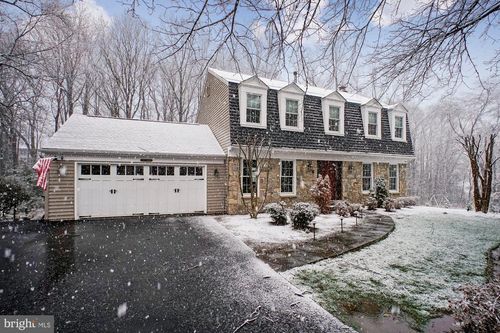 4623 University Dr, Fairfax, VA, 22030-4467 | Card Image