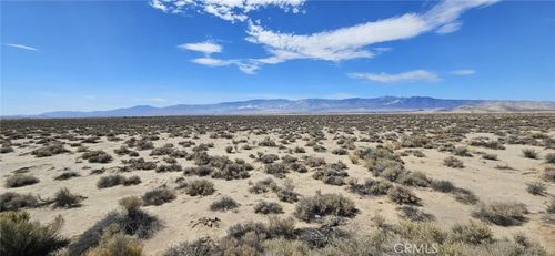 800 Northside Rd, Lucerne Valley, CA, 92356 | Card Image