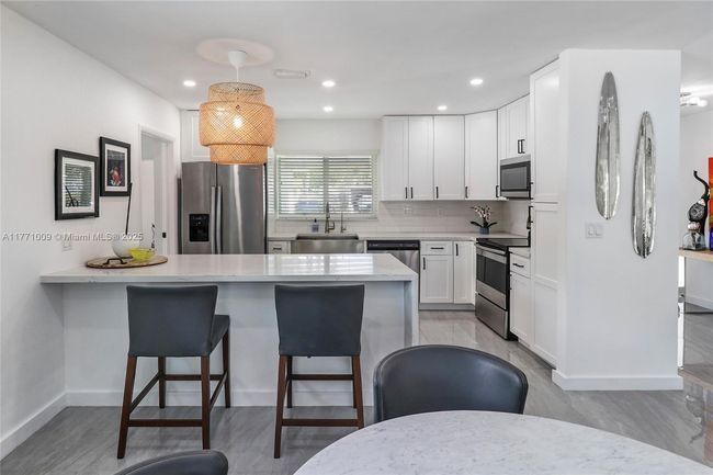 1990 Ne 35 Th St, House other with 3 bedrooms, 2 bathrooms and null parking in Lighthouse Point FL | Image 9