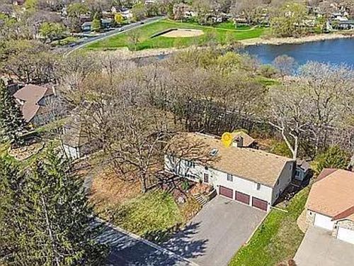 7783 Kingsview Ln N, Maple Grove, MN, 55311-2134 | Card Image