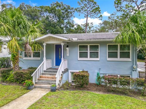 2094 Penn Dr, DELAND, FL, 32724-8333 | Card Image