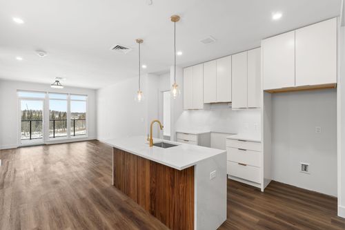 613-125 Cambrian Way, Burlington, VT, 05401 | Card Image