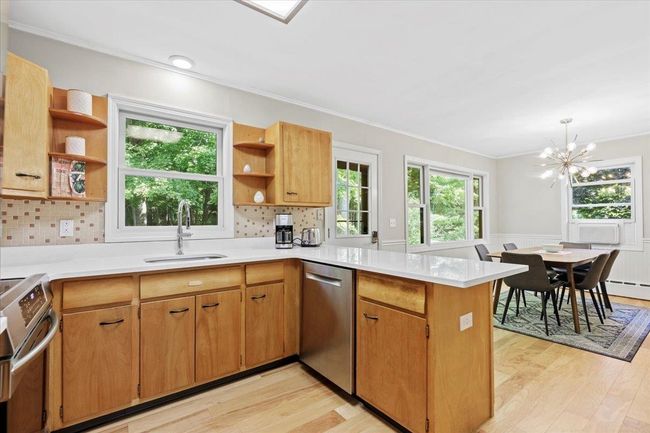 275 Hillvale Dr, House other with 3 bedrooms, 2 bathrooms and null parking in Manchestr Ctr VT | Image 6