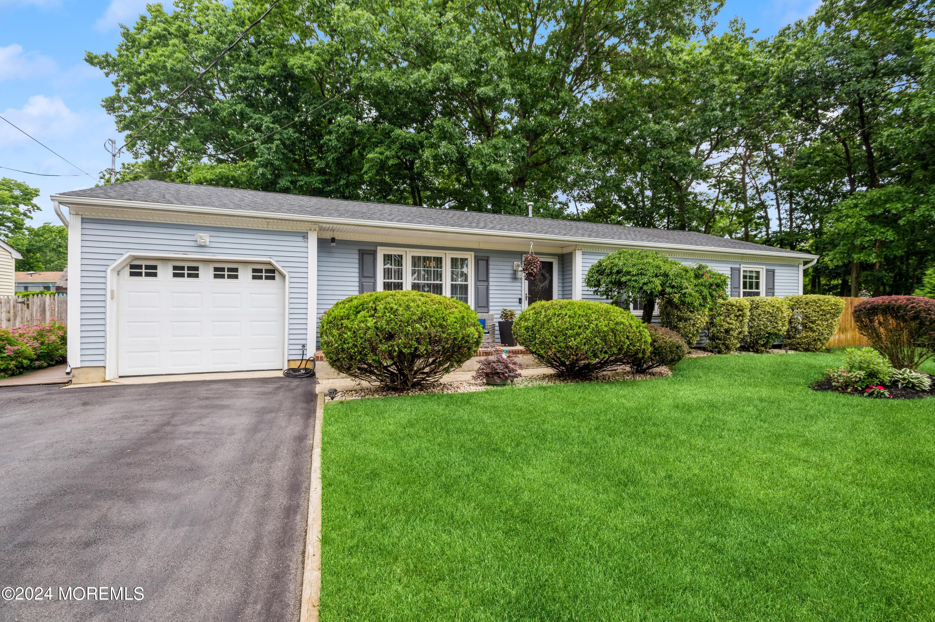 Green Grove Rd, Brick, NJ 08724