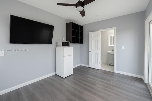 b-2400 Casablanca Dr, Miramar, FL, 33023-3639 | Card Image