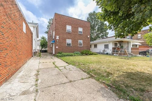 3541 W 105th St, Cleveland, OH, 44111-3875 | Card Image