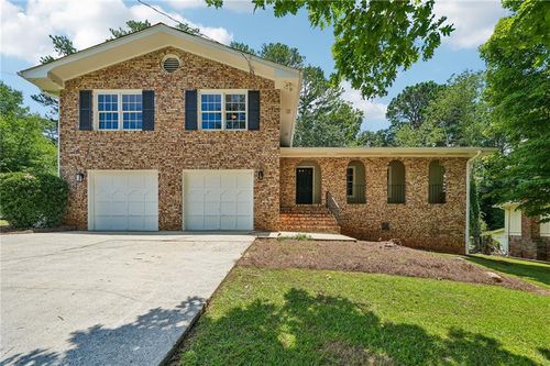 965 Dunstan Ln, Stone Mountain, GA, 30083-2450 | Card Image
