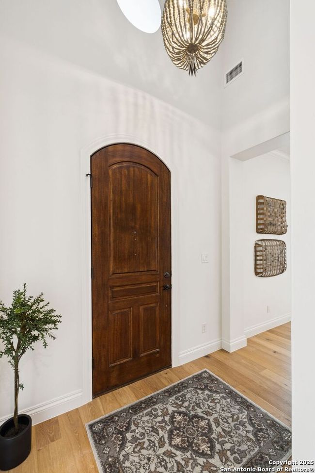 APT-1 - 172 Katherine Ct, Townhouse with 4 bedrooms, 4 bathrooms and null parking in San Antonio TX | Image 8