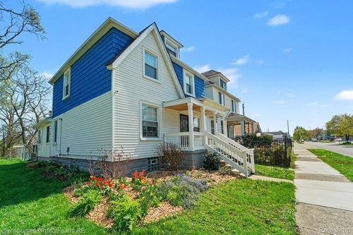2144 Fischer St, Detroit, MI, 48214-2853 | Card Image