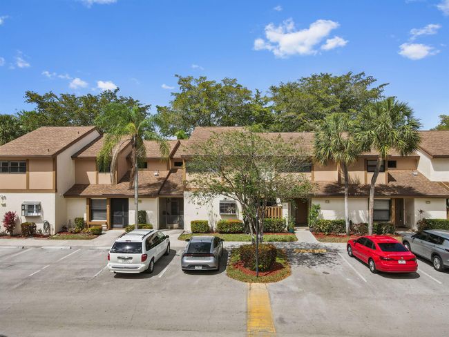 4709 Nw 30 Th St, Condo with 3 bedrooms, 3 bathrooms and null parking in Coconut Creek FL | Image 34
