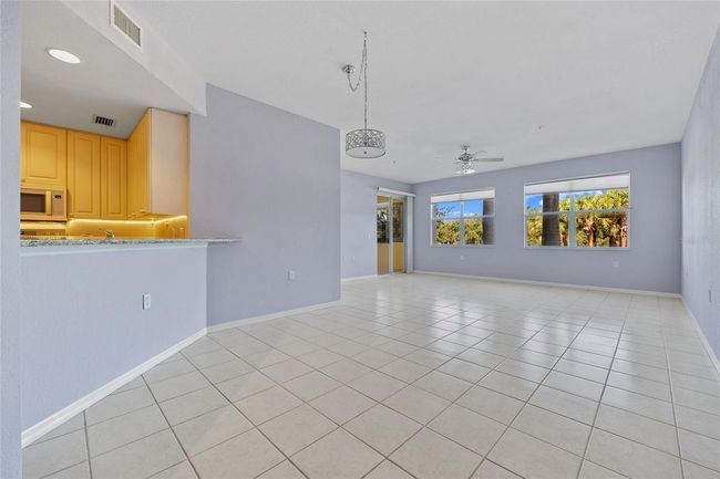 UNIT-2201 - 255 W End Dr, Condo with 2 bedrooms, 2 bathrooms and null parking in PUNTA GORDA FL | Image 6