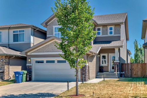 17 Walgrove Manor Se, Calgary, AB, T2X4C8 | Card Image