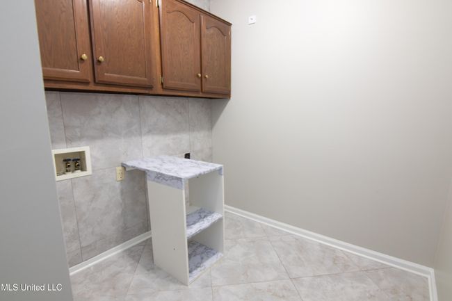 Laundry Room | Image 18