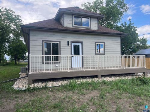 430 Willow St Street, Canistota, SD, 57012 | Card Image