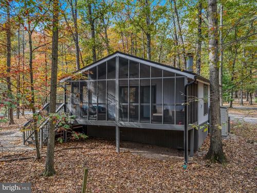 68 Bob White Ln, HEDGESVILLE, WV, 25427-7020 | Card Image