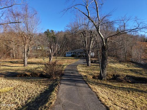 20064 Alberta St, Oneida, TN, 37841-3500 | Card Image