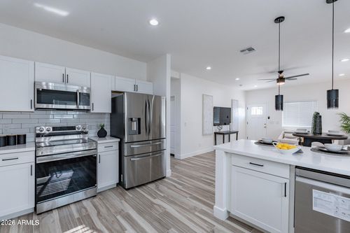 2-4815 S 28th St, Phoenix, AZ, 85040-0736 | Card Image