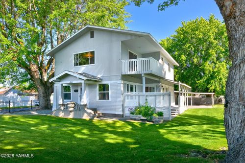 1411 W Viola Ave, Yakima, WA, 98902-5351 | Card Image