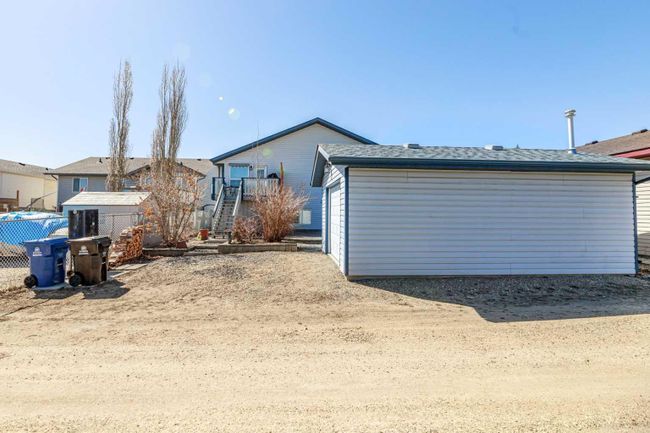 10 Plumtree Crescent, Home with 2 bedrooms, 3 bathrooms and 5 parking in Blackfalds AB | Image 27