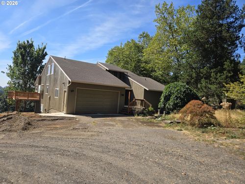 8377 Se Regner Rd, Gresham, OR, 97080-9482 | Card Image
