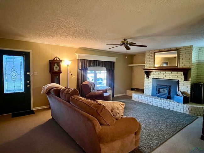 1400 Shreveport St, House other with 3 bedrooms, 2 bathrooms and null parking in Elysian Fields TX | Image 8