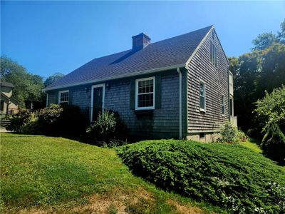 77 Mast Street, House other with 2 bedrooms, 1 bathrooms and 2 parking in Jamestown RI | Image 2