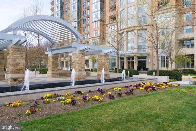 APT-1017 - 8220 Crestwood Heights Dr, Condo with 2 bedrooms, 2 bathrooms and null parking in MCLEAN VA | Image 6