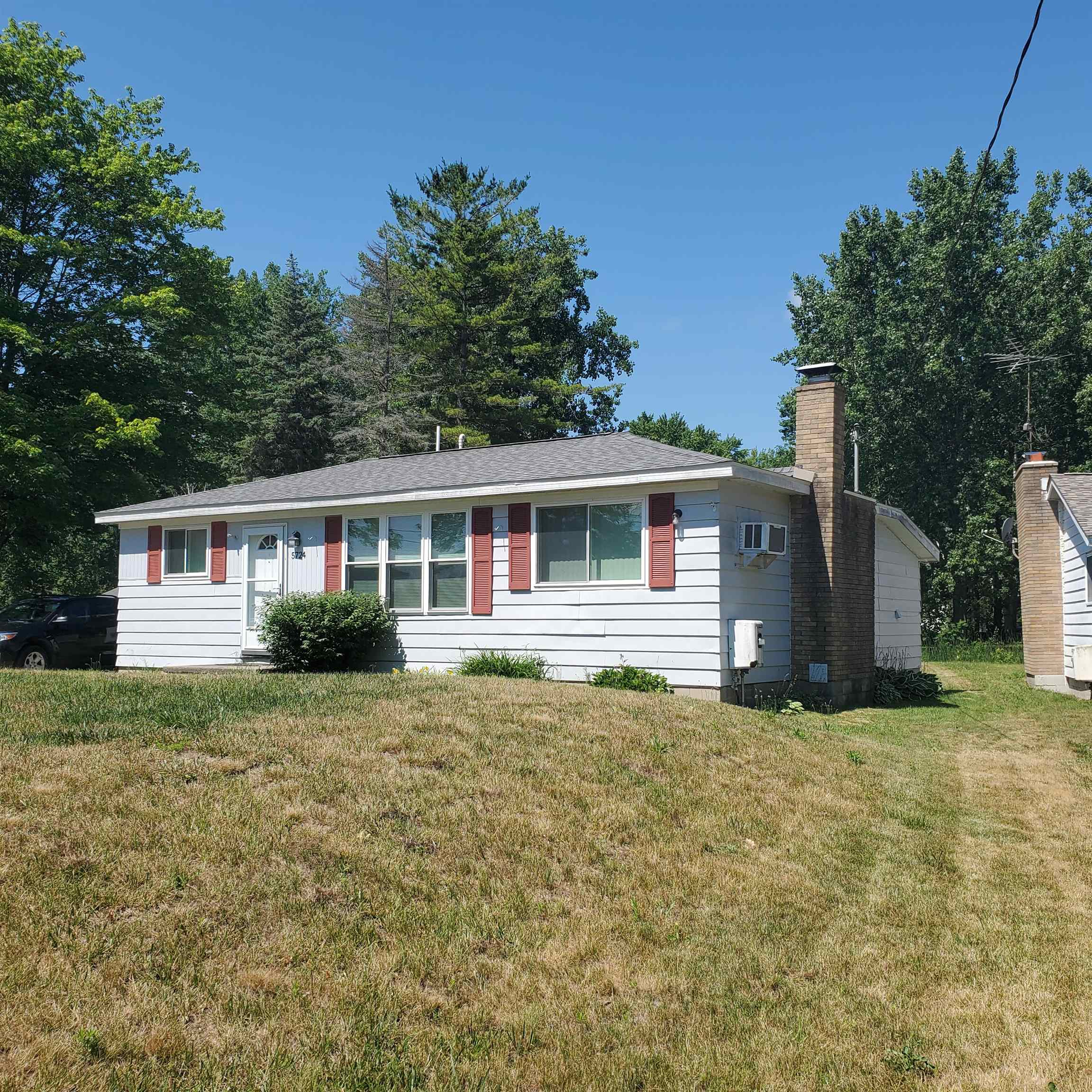 Irene Dr, Beaverton, MI 48612