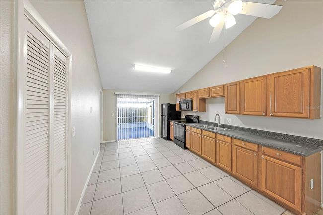 Kitchen - Left View | Image 8