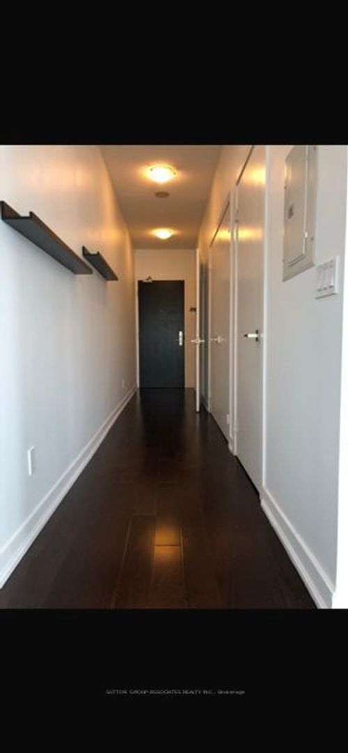2411-770 Bay St, Toronto, ON, M5G0A6 | Card Image