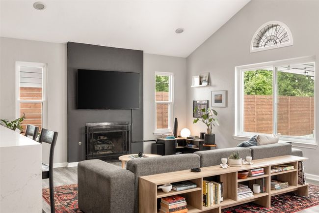 8504 Verona Trl, House other with 3 bedrooms, 3 bathrooms and 4 parking in Austin TX | Image 15