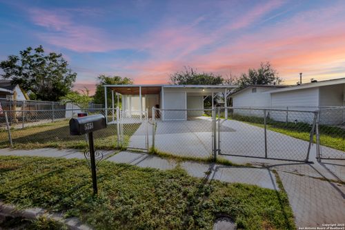 5751 Indian Sky Dr, San Antonio, TX, 78242-2655 | Card Image