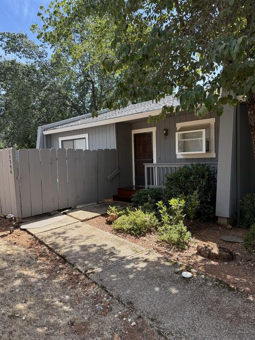 15396 Kingsbury Cir, Grass Valley, CA, 95949-6585 | Card Image