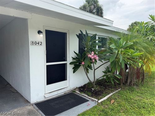 8042-8042 Cleaves Rd, NORTH FORT MYERS, FL, 33903-4305 | Card Image