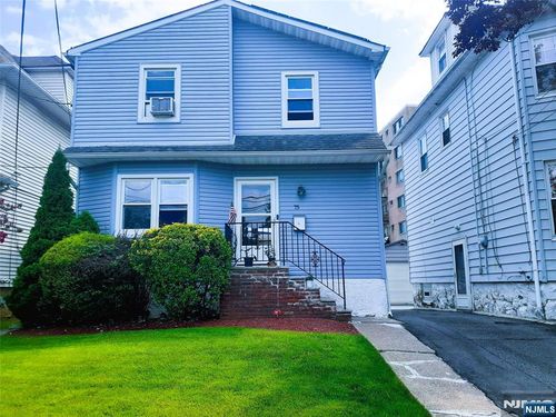 75 Preston St, Ridgefield Park, NJ, 07660-1507 | Card Image