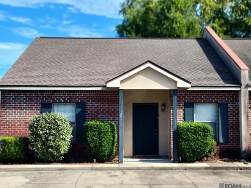 8912 Pecan Tree Dr, Baton Rouge, LA, 70810-7036 | Card Image
