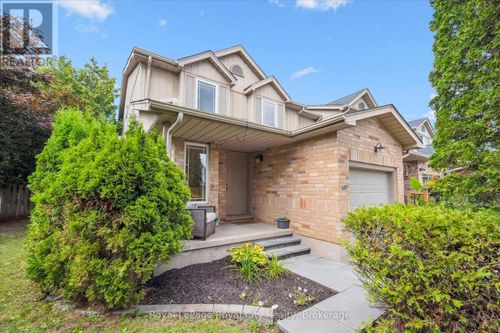 487 Flannery Drive, Centre Wellington (Fergus), ON, N1M2P2 | Card Image