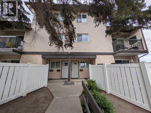72-3745 Fonda Way Se, Calgary, AB, T2A5W7 | Card Image