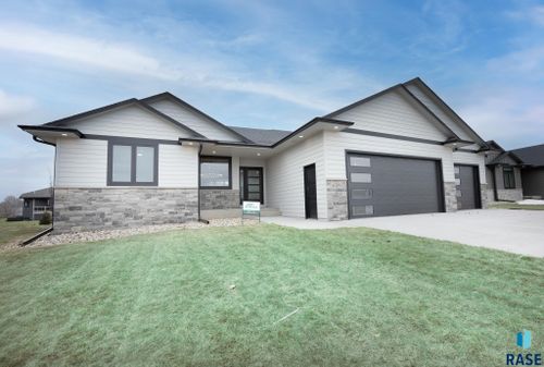 6705 Corsair Dr, Sioux Falls, SD, 57110 | Card Image