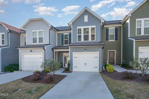 831 Mckenzie Park Ter, Wendell, NC, 27591-3326 | Card Image
