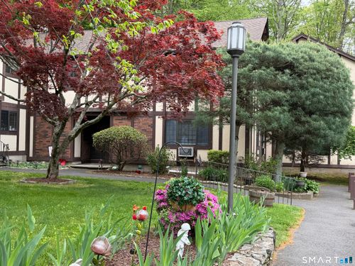 549-549 Swanson Cres, Milford, CT, 06461-2735 | Card Image