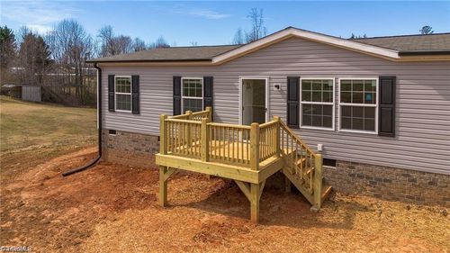 657 Mount Wesley Church Rd, Hiddenite, NC, 28636-9363 | Card Image